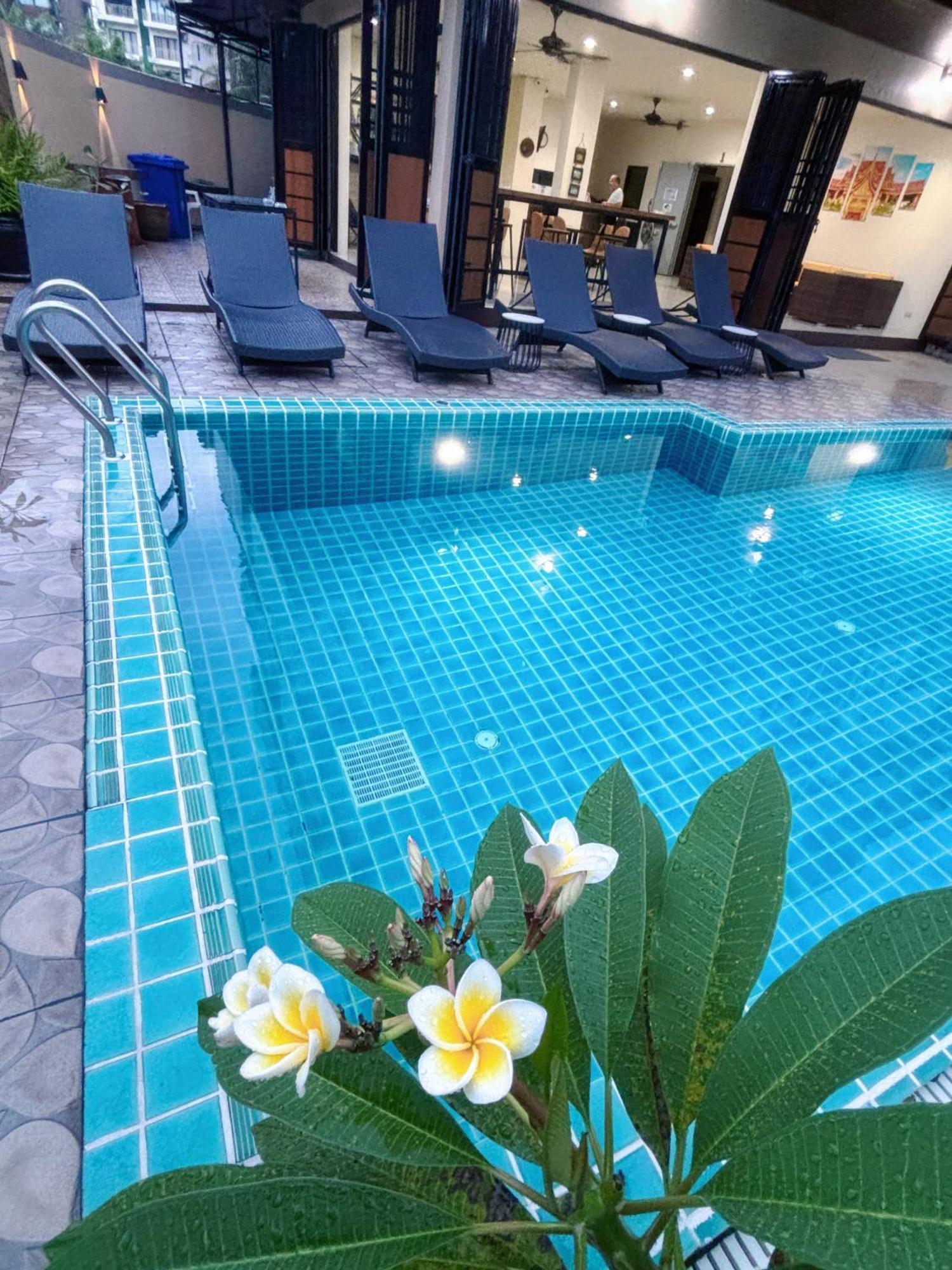 빠통 브이 호텔 Patong 외부 사진
